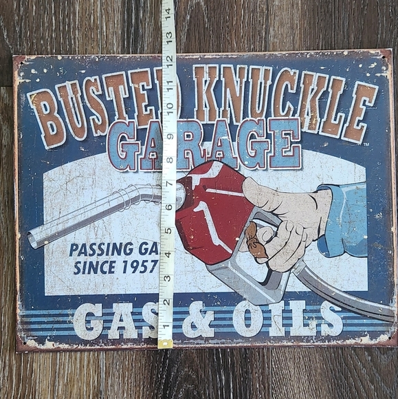 🛠️⛽ Vintage-Style Metal Sign – Busted Knuckle Garage Design - made to look aged - Picture 15 of 16